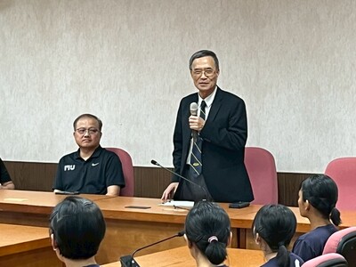 114.4.18-校長慰勉參加全國社團評鑑社團