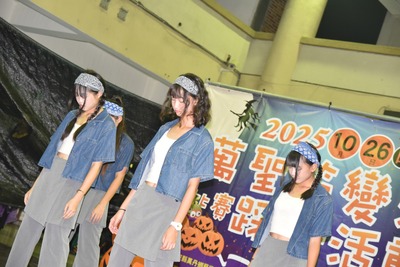 114.10.26-街舞社受邀擔任萬丹萬聖節活動展演