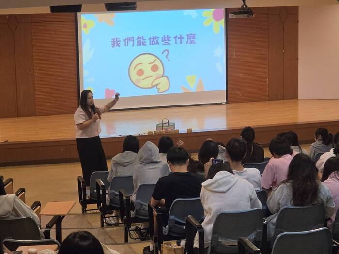 資源教室辦理身心障礙者權利公約講演- 原來我們這麼近！從日常小事聊聊CRPD與校園共融圖片