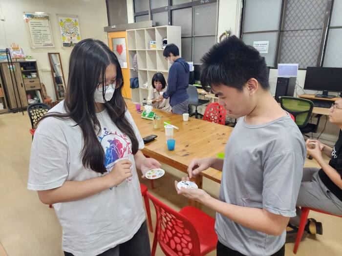 『好好說話․我的想法我來說』~資源教室辦理人際溝通成長團體，陪伴學生在遊戲中學習表達與理解圖片